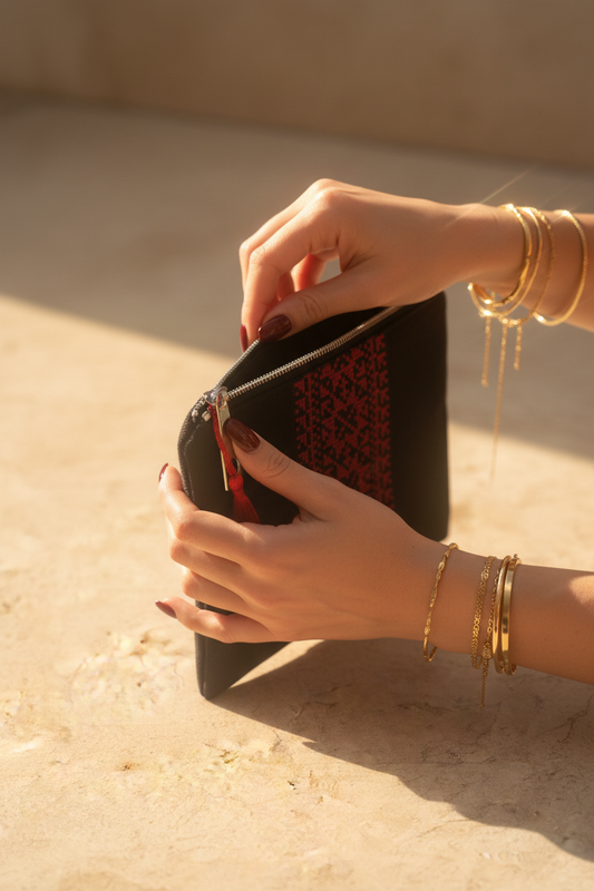 Black Nijme Clutch