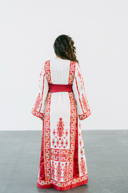 White Majda Thobe