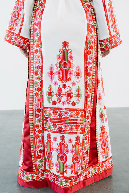 White Majda Thobe
